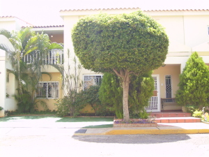 MARGARITA ESCALANTE Townhouse Venta Maracaibo Fuerzas Armadas FLEXMLS-12-218