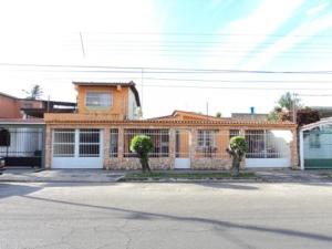 EILEEN CASTILLO Casa Venta Palo Negro El Orticeño FLEXMLS-12-221