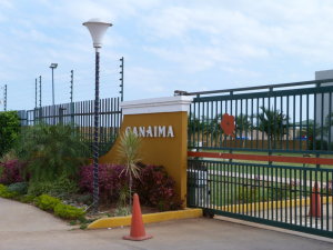 ALIRIO VALERA Townhouse Venta Maracaibo Via La Concepcion FLEXMLS-12-253