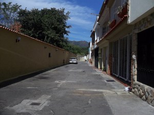 MARIA ALBA GIORDANO Casa En Venta En Valencia - Valles de Camoruco C&oacute;digo FLEX: 12-255 No.2