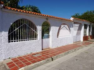 EILEEN CASTILLO Casa Venta Santa Cruz de Aragua La Arboleda FLEXMLS-12-260