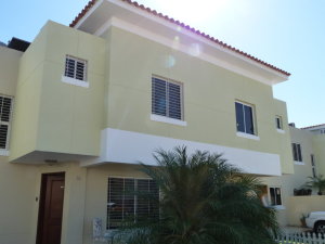 MARGARITA ESCALANTE Townhouse Venta Maracaibo Fuerzas Armadas FLEXMLS-12-296