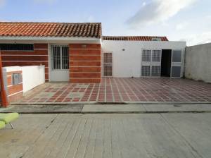 Townhouse / Venta / Tucacas / Tucacas / FLEXMLS-12-353