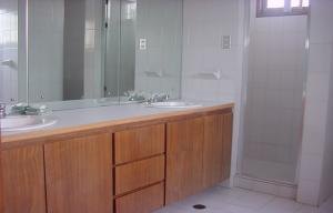 JUSMERI ESPINA Casa En Venta En Maracaibo - Los Olivos C&oacute;digo FLEX: 12-361 No.2