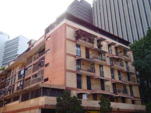 NURIA ROCAS Apartamento En Venta En Caracas - Los Palos Grandes C&oacute;digo FLEX: 12-402 No.2