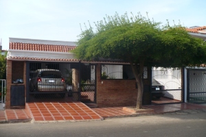JUSMERI ESPINA Casa En Venta En Maracaibo - Via Aeropuerto C&oacute;digo FLEX: 12-423 No.2