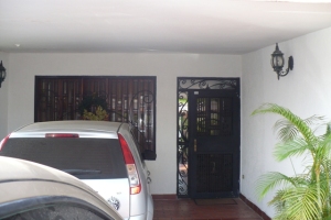 JUSMERI ESPINA Casa En Venta En Maracaibo - Via Aeropuerto C&oacute;digo FLEX: 12-423 No.6