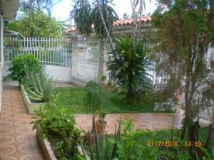 RENT-A-HOUSE ARAGUA Casa En Venta En Maracay - Fundacion Mendoza C&oacute;digo FLEX: 12-435 No.1