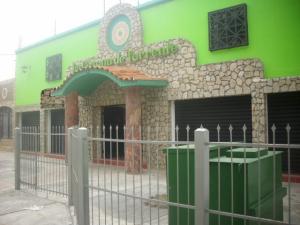 EILEEN CASTILLO Local Comercial En Venta En Maracay - Avenida Bolivar Código FLEX: 12-449 No.1