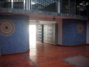EILEEN CASTILLO Local Comercial En Venta En Maracay - Avenida Bolivar Código FLEX: 12-449 No.4