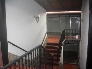 EILEEN CASTILLO Local Comercial En Venta En Maracay - Avenida Bolivar Código FLEX: 12-449 No.8