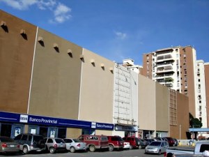 EILEEN CASTILLO Local Comercial En Venta En Maracay - Base Aragua Código FLEX: 12-460 No.0