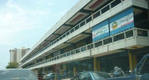 EILEEN CASTILLO Local Comercial En Venta En Maracay - Base Aragua Código FLEX: 12-460 No.1