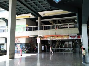 EILEEN CASTILLO Local Comercial En Venta En Maracay - Base Aragua Código FLEX: 12-460 No.2