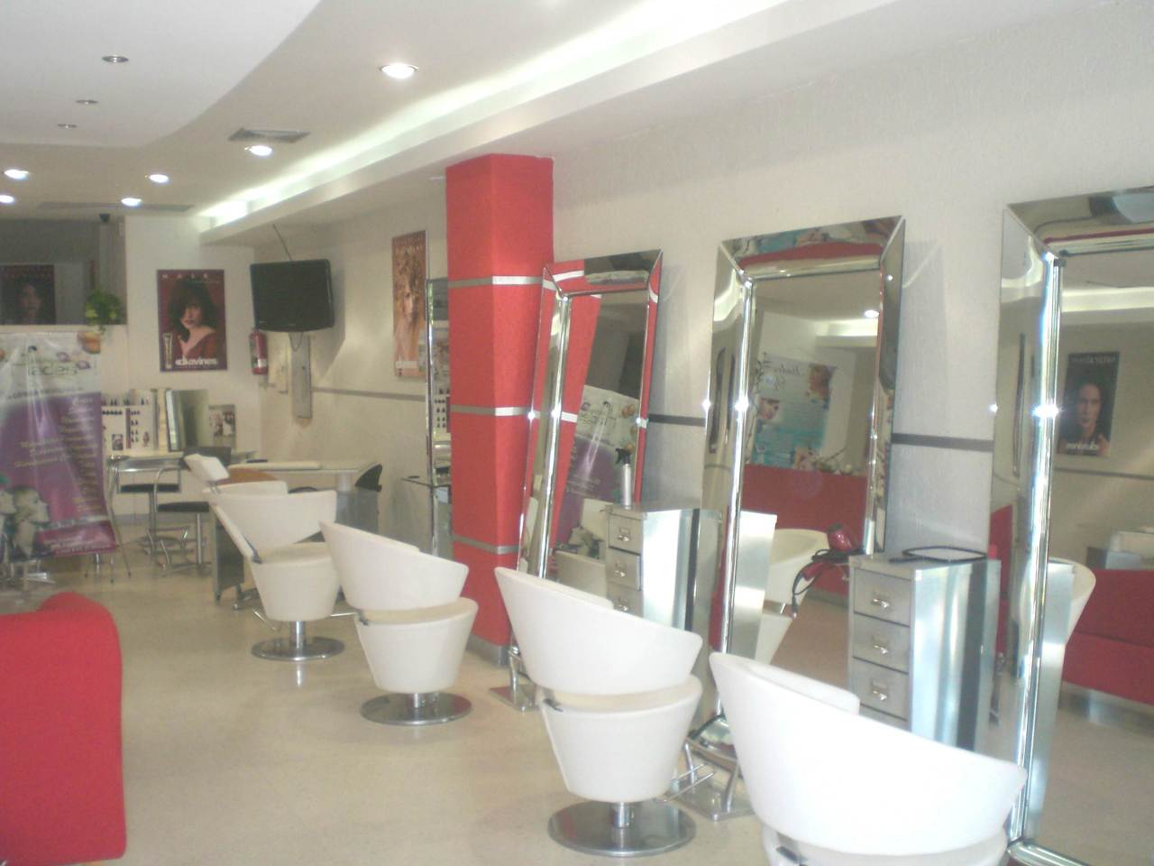 OSCAR ILLARRAMENDI Local Comercial En Venta En Maracay - El Bosque C&oacute;digo FLEX: 12-468 No.2