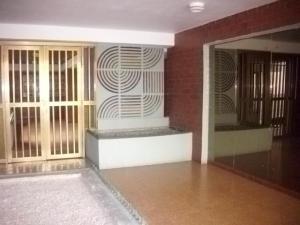EILEEN CASTILLO Apartamento En Venta En Maracay - Urbanizacion El Centro C&oacute;digo FLEX: 12-473