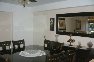 Soluci�n Inmobiliaria de Aragua, C.A Apartamento En Venta En Maracay - Urbanizacion El Centro C&oacute;digo FLEX: 12-473 No.8
