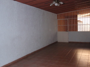 Soluci�n Inmobiliaria de Aragua, C.A Casa En Venta En Maracay - Urbanizacion El Centro C&oacute;digo FLEX: 12-590 No.4