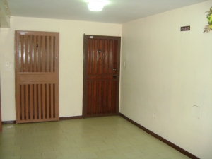 YOSELYN BOGIER Apartamento En Venta En Maracay - El Centro C&oacute;digo FLEX: 12-523 No.8