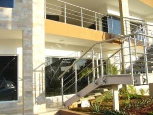 JUSMERI ESPINA Local Comercial En Venta En Maracaibo - Avenida Milagro Norte C&oacute;digo FLEX: 12-604 No.1