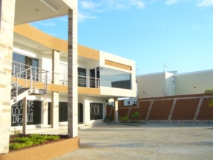 JUSMERI ESPINA Local Comercial En Alquiler En Maracaibo - Avenida Milagro Norte C&oacute;digo FLEX: 12-613 No.2