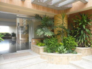 FRANQUICIA REGIONAL CENTRAL Apartamento en Venta en Las Chimeneas en Valencia Código: 12-642 No.2