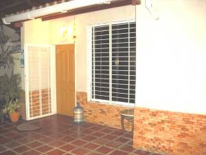 EILEEN CASTILLO Casa En Venta En Maracay - Los Sauces Código FLEX: 12-656 No.2