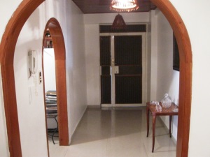 Soluci�n Inmobiliaria de Aragua, C.A Apartamento En Venta En Maracay - Urbanizacion El Centro C&oacute;digo FLEX: 12-675 No.2