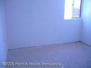 JUSMERI ESPINA Casa En Venta En Maracaibo - Avenida Milagro Norte C&oacute;digo FLEX: 12-693 No.9