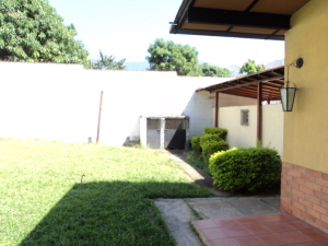 EILEEN CASTILLO Casa En Venta En Maracay - El Castaño C&oacute;digo FLEX: 12-742 No.3