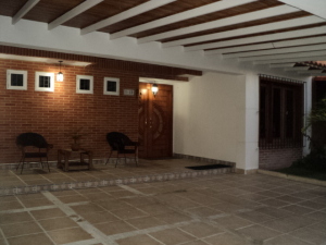 Vista del garage de la casa