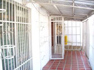 EILEEN CASTILLO Local Comercial En Venta En Maracay - Los Samanes C&oacute;digo FLEX: 12-772 No.7