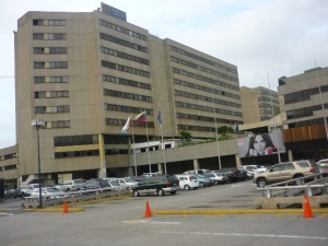 Alquiler - Comercial En Caracas - Chuaoimage fachada RAH:12-819