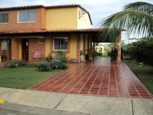 Vista frontal del town house