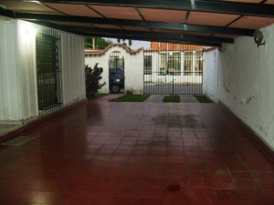 RENT-A-HOUSE ARAGUA Casa En Venta En Maracay - Fundacion Mendoza C&oacute;digo FLEX: 12-825 No.5