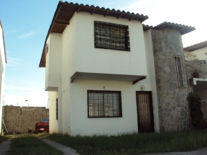 EILEEN CASTILLO Townhouse Venta Maracay La Morita FLEXMLS-12-853