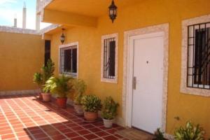 Venta - Casa En Punto Fijo - Puerta Maravenimage fachada RAH:12-858