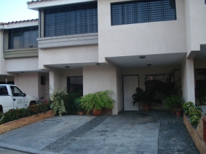 RENT-A-HOUSE VALENCIA Townhouse En Venta En Valencia - Trigal Norte C&oacute;digo FLEX: 12-879 No.8
