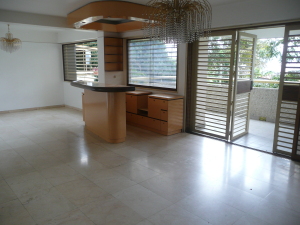 NURIA ROCAS Apartamento En Venta En Caracas - Los Palos Grandes C&oacute;digo FLEX: 12-1049 No.5