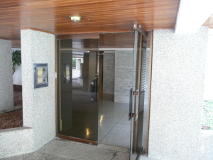 NURIA ROCAS Apartamento En Venta En Caracas - Los Palos Grandes C&oacute;digo FLEX: 12-1049 No.3