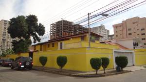 EILEEN CASTILLO Casa En Venta En Maracay - Los Caobos Código FLEX: 12-1032 No.1