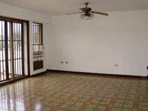 MARIA ALBA GIORDANO Apartamento En Venta En Valencia - Trigal Centro C&oacute;digo FLEX: 12-1052 No.5
