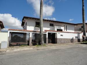 AURA VILLAVICENCIO Casa Venta Caracas Los Naranjos del Cafetal FLEXMLS-12-1103