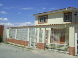 EILEEN CASTILLO Townhouse Venta Maracay Los Girasoles FLEXMLS-12-1108