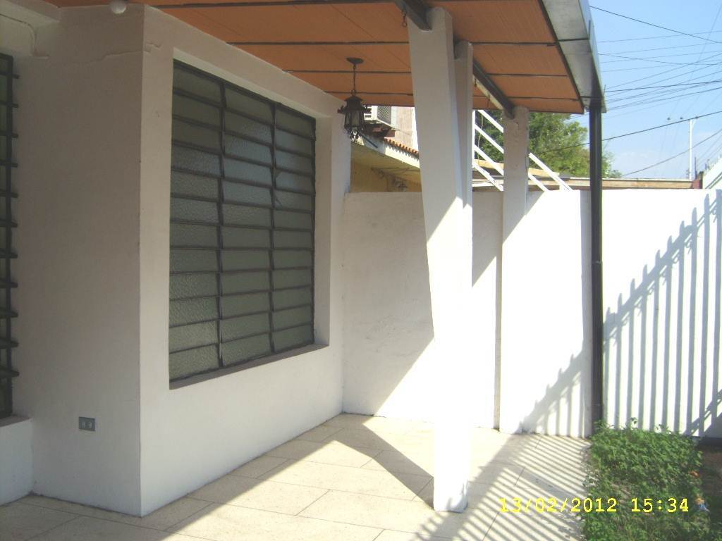 OSCAR ILLARRAMENDI Casa En Venta En Maracay - Las Acacias C&oacute;digo FLEX: 12-1134 No.1