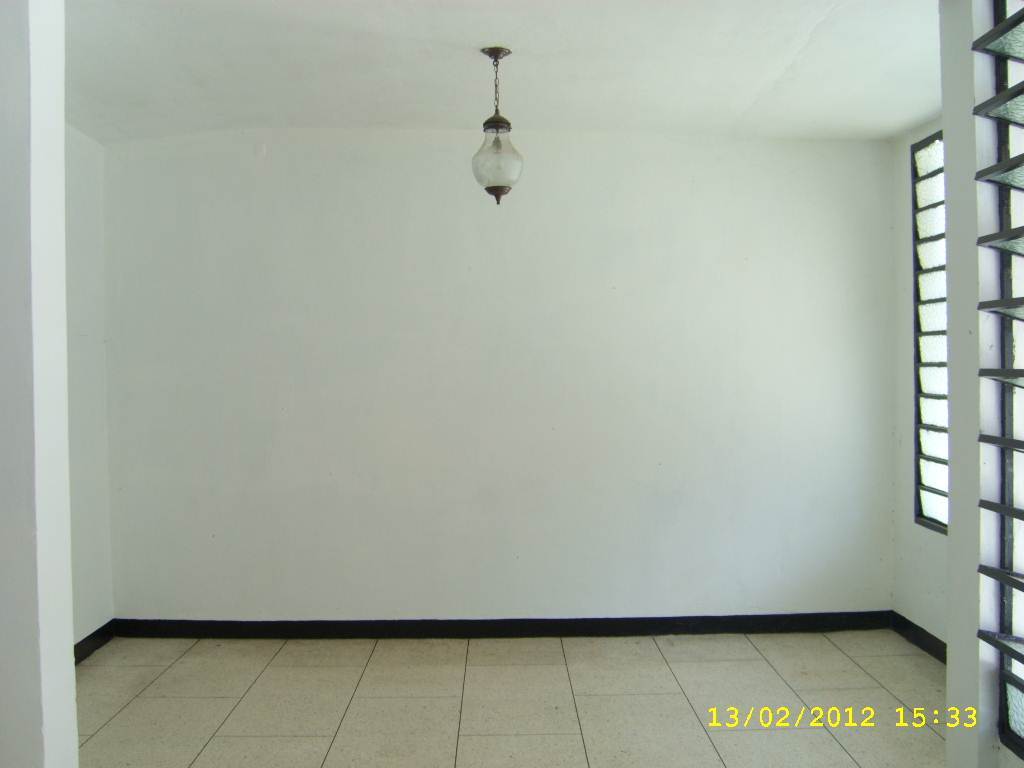 OSCAR ILLARRAMENDI Casa En Venta En Maracay - Las Acacias C&oacute;digo FLEX: 12-1134 No.2
