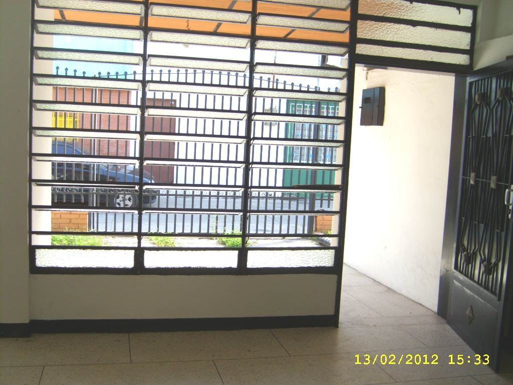 OSCAR ILLARRAMENDI Casa En Venta En Maracay - Las Acacias C&oacute;digo FLEX: 12-1134 No.4
