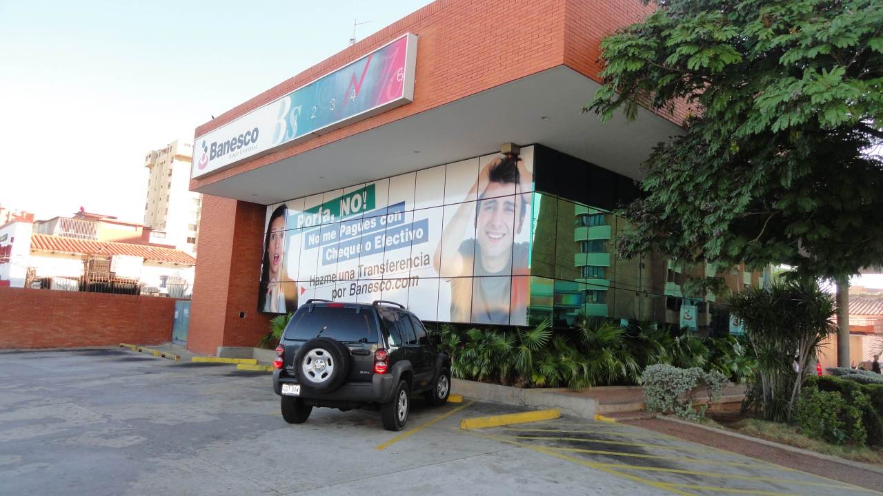 ANGEL PINTON Local Comercial en Alquiler en Calle 72 en Maracaibo Código: 12-1163 No.5