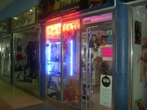 EILEEN CASTILLO Local Comercial En Venta En Maracay - Avenida Bolivar C&oacute;digo FLEX: 12-1279 No.5