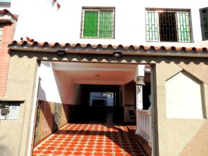 GICELA MORA Casa En Venta En Guatire - El Castillejo C&oacute;digo FLEX: 12-1140 No.2